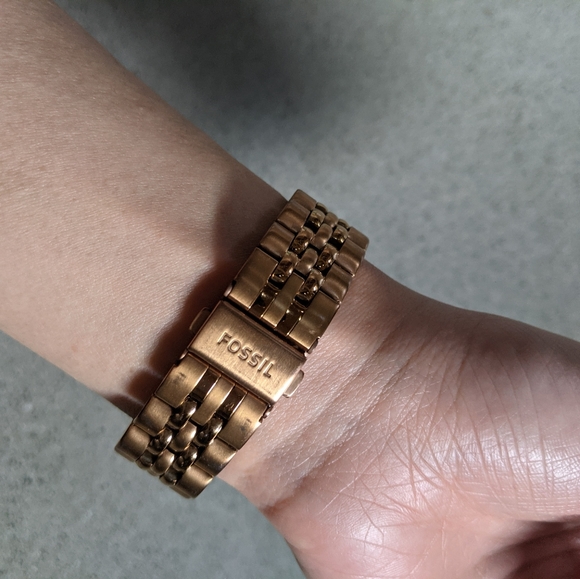 Fossil women's rose gold watch - Picture 6 of 8